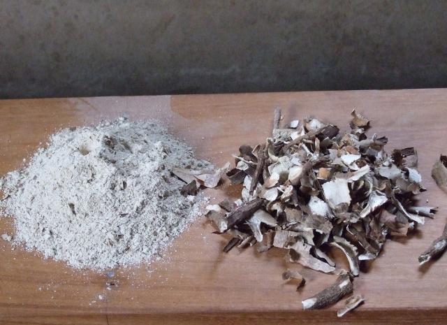 Cassava peels, raw and ground