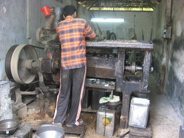 Coconut oil extraction